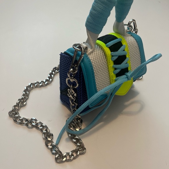 NEW Steve Madden Bdorra Diego Flap Top Crossbody Bag W/Chain Sneakerhead Purse - Picture 8 of 8